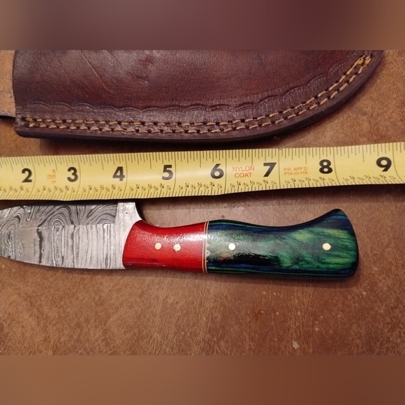 New Damascus steel blade men's hunting knife with sheath green and red - Picture 8 of 9